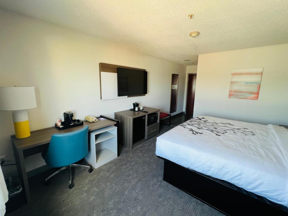 Comfort Inn Эмпория Экстерьер фото