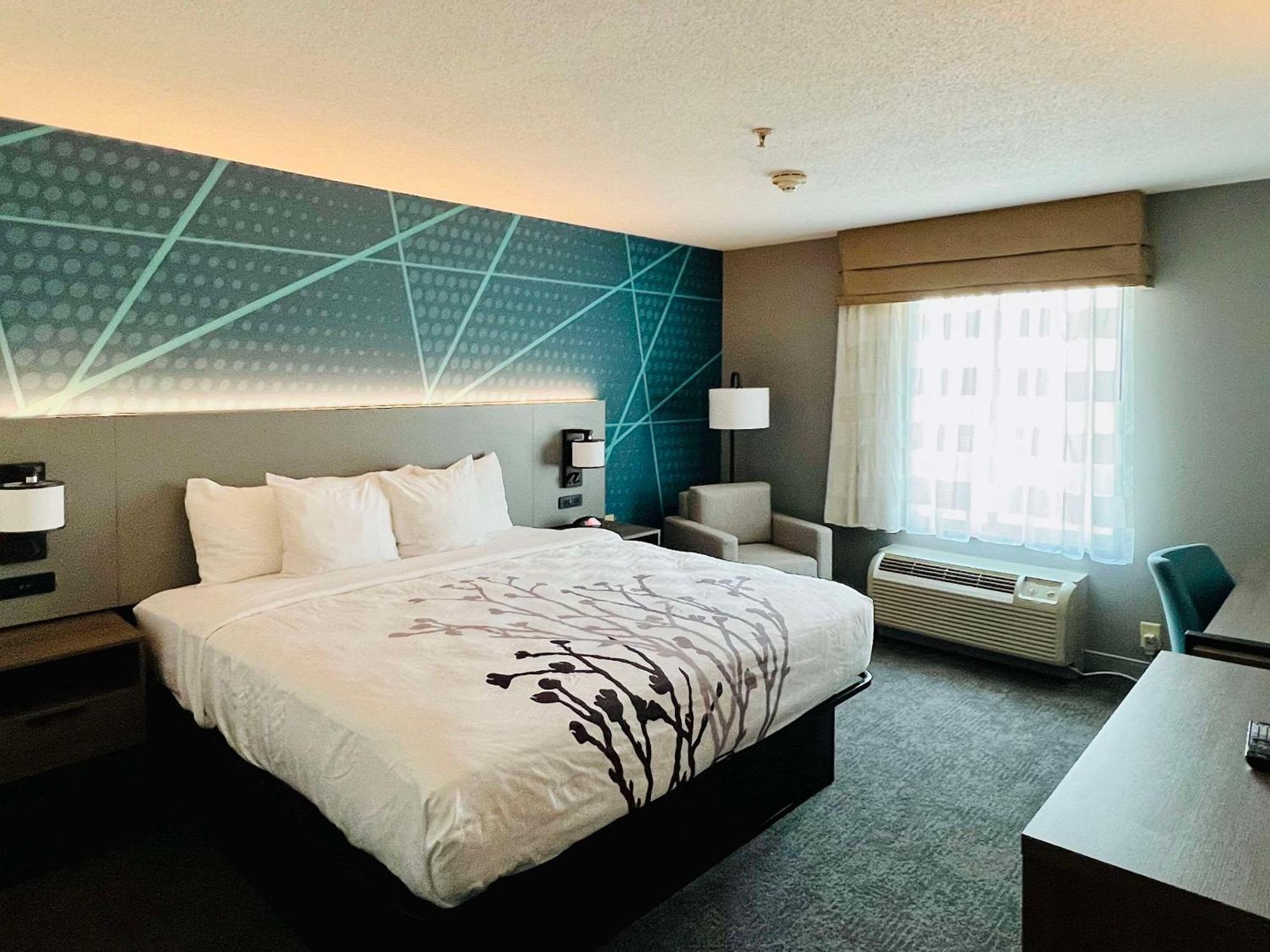 Comfort Inn Эмпория Экстерьер фото