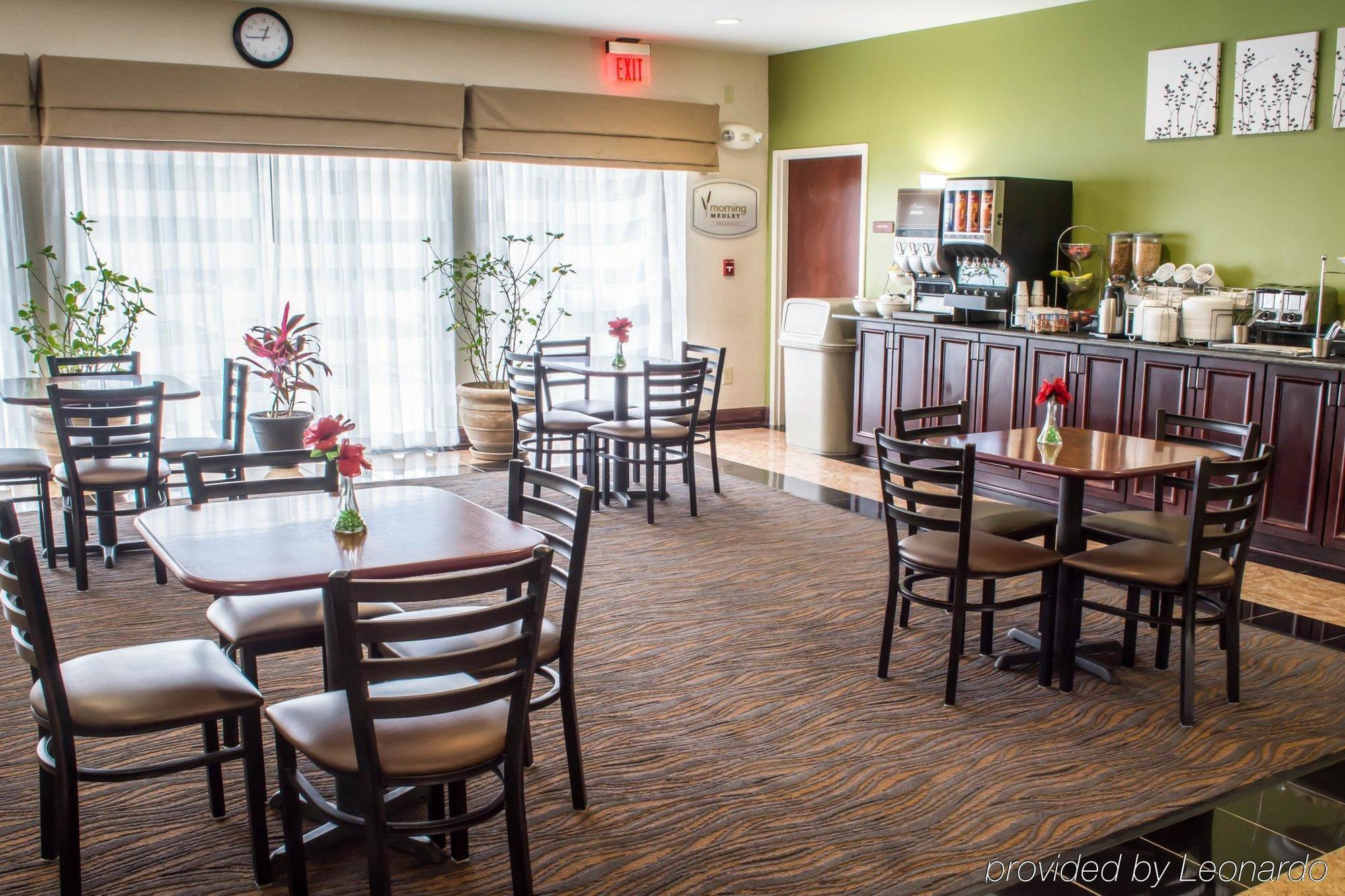 Comfort Inn Эмпория Экстерьер фото