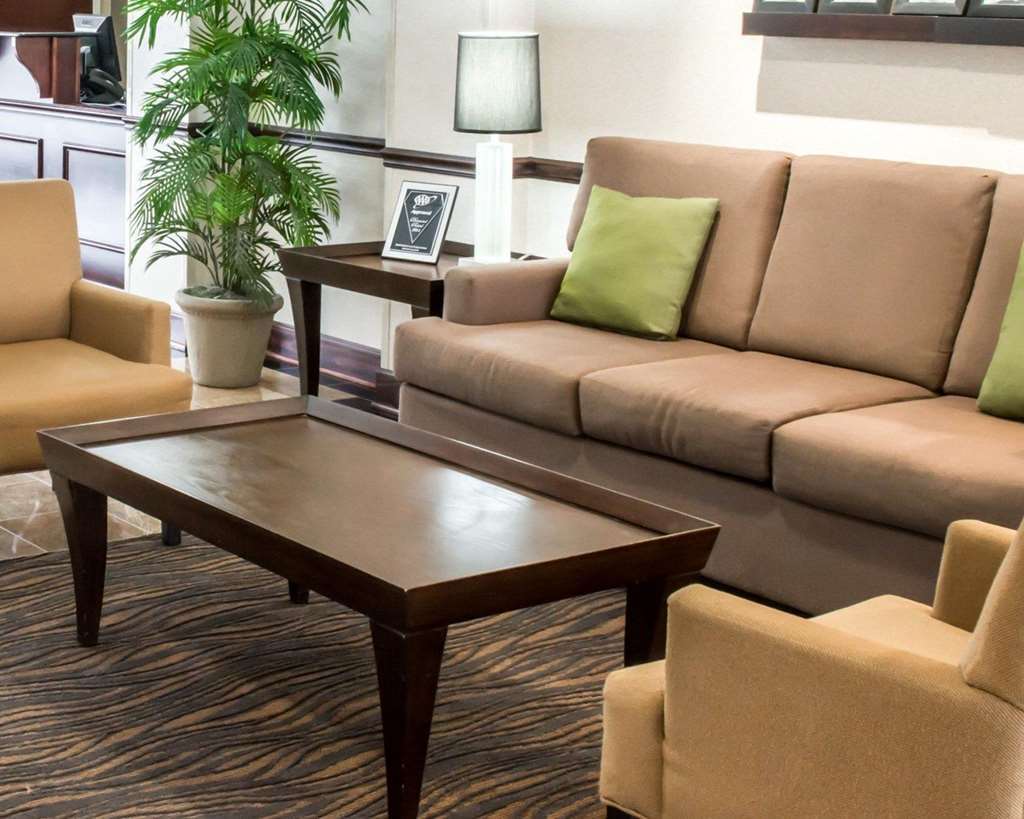 Comfort Inn Эмпория Интерьер фото